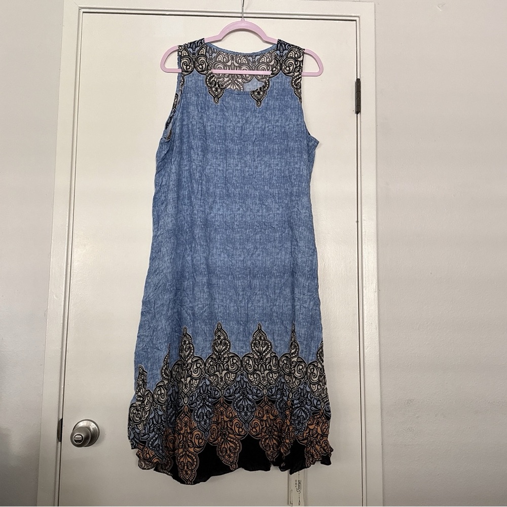 Elegant Blue and Black Sleeveless Dress